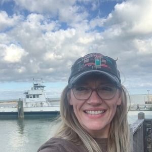 Meet your Posher, Tonia